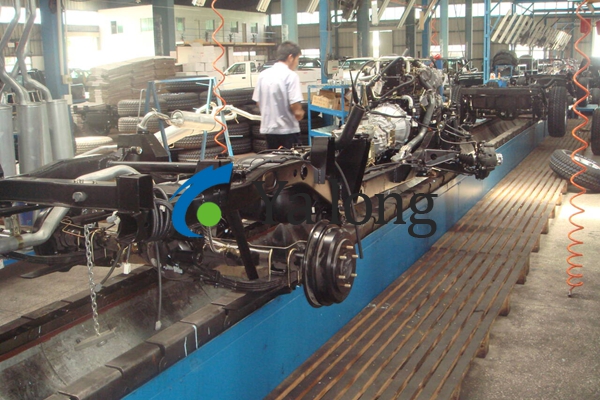Automobile chassis assembly line